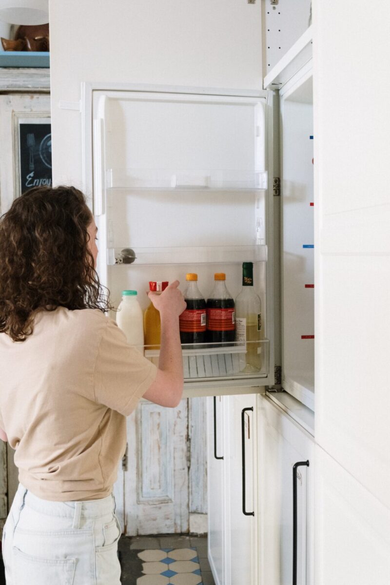 冷蔵庫の液体の汚れ予防